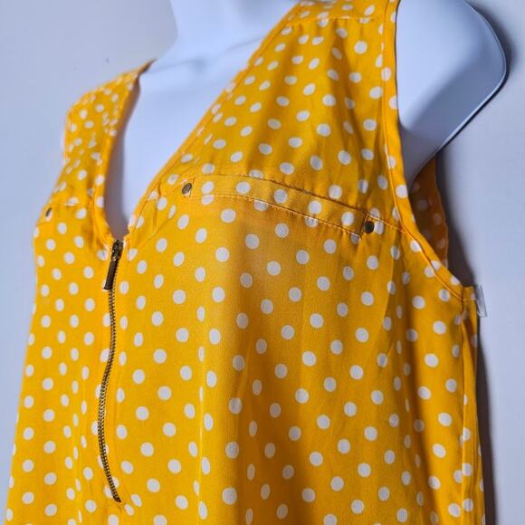 NWT MILEAGE Sleeveless Yellow Polka Dot Top Size 1X Plus Size Flowy Classic - Picture 2 of 9